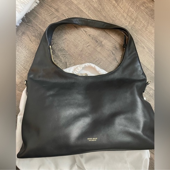 Sienna Leather Hobo Diaper Bag (gold hardware) dead stock - Picture 4 of 9